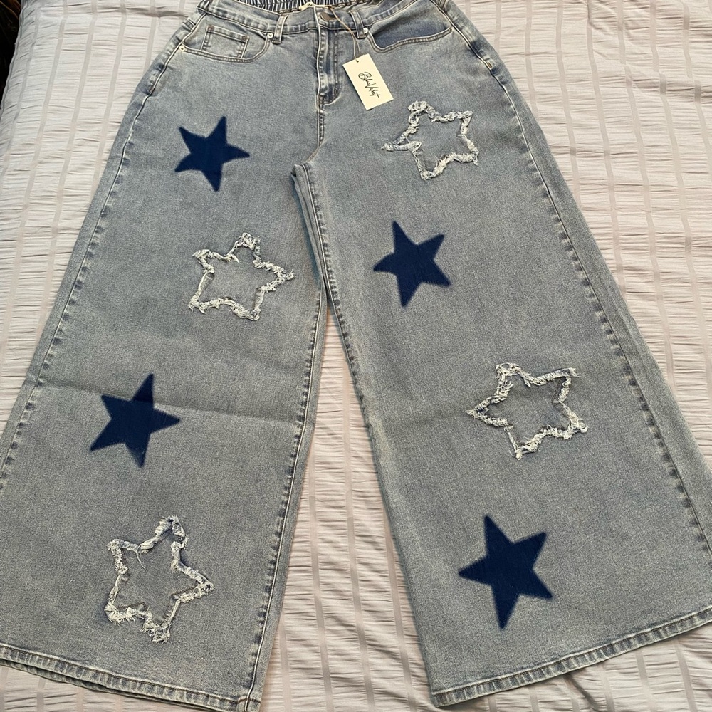 Blue Velvet Light Denim Star Mineral Washed Wide Leg Jeans Size Large (10/12) - Picture 3 of 16